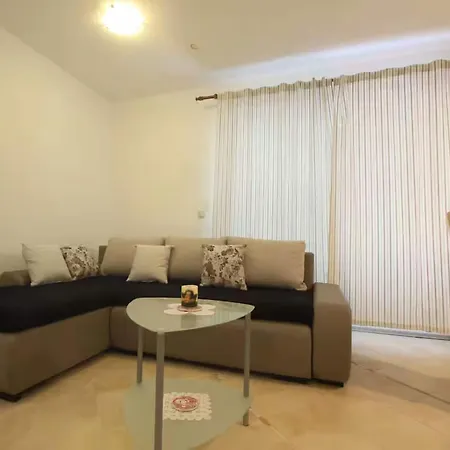 Appartement To Relax - One Bedroom With Terrace Srima