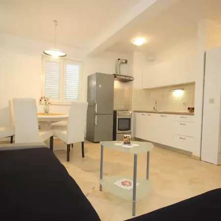 To Relax - One Bedroom With Terrace Appartement *