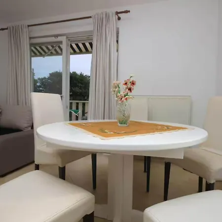 Appartement To Relax - One Bedroom With Terrace