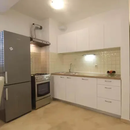 To Relax - One Bedroom With Terrace * سريما